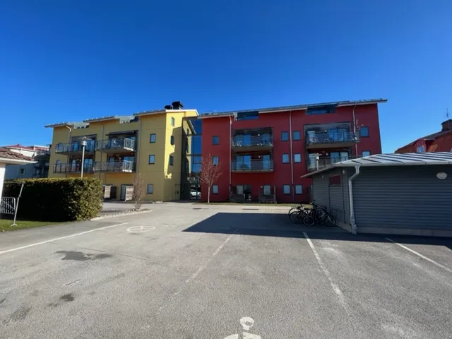 Hyreslägenhet på Vara i vara