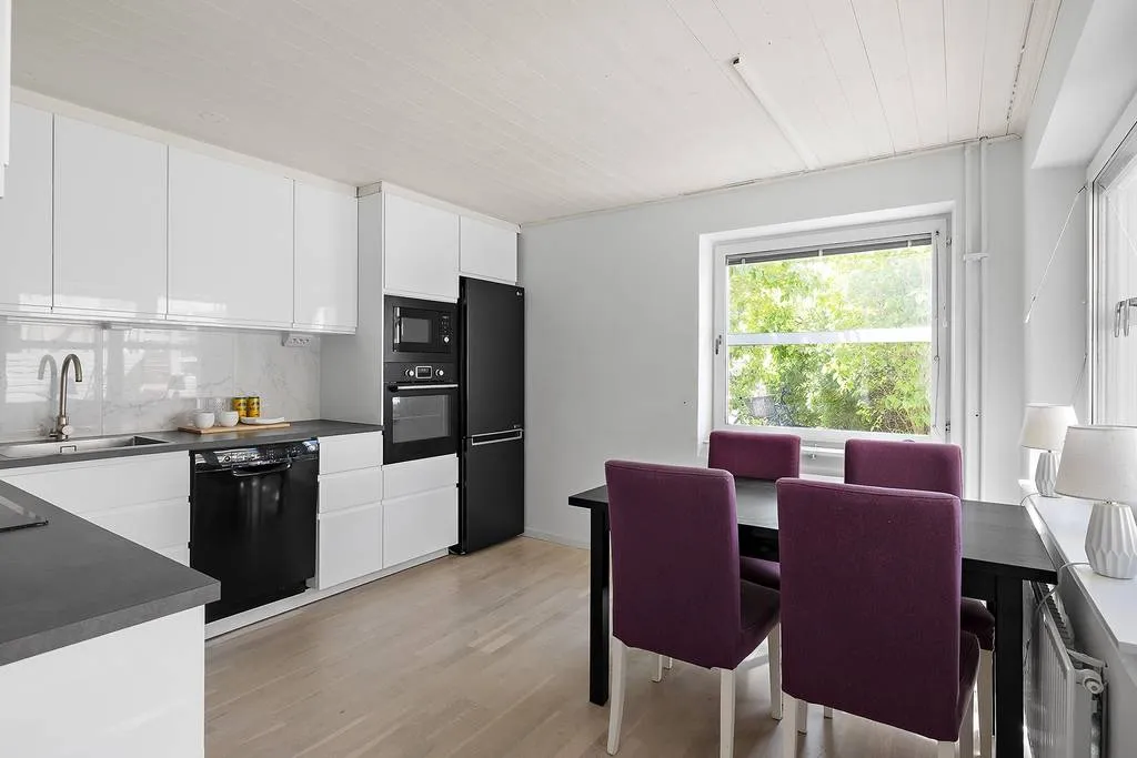 Hyreslägenhet på Täby i taby