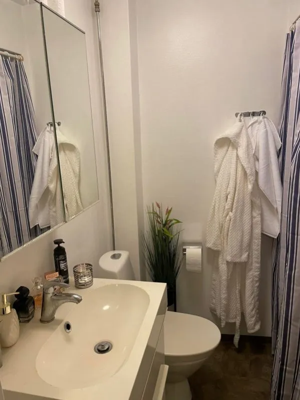 Hyreslägenhet på Asarum i asarum