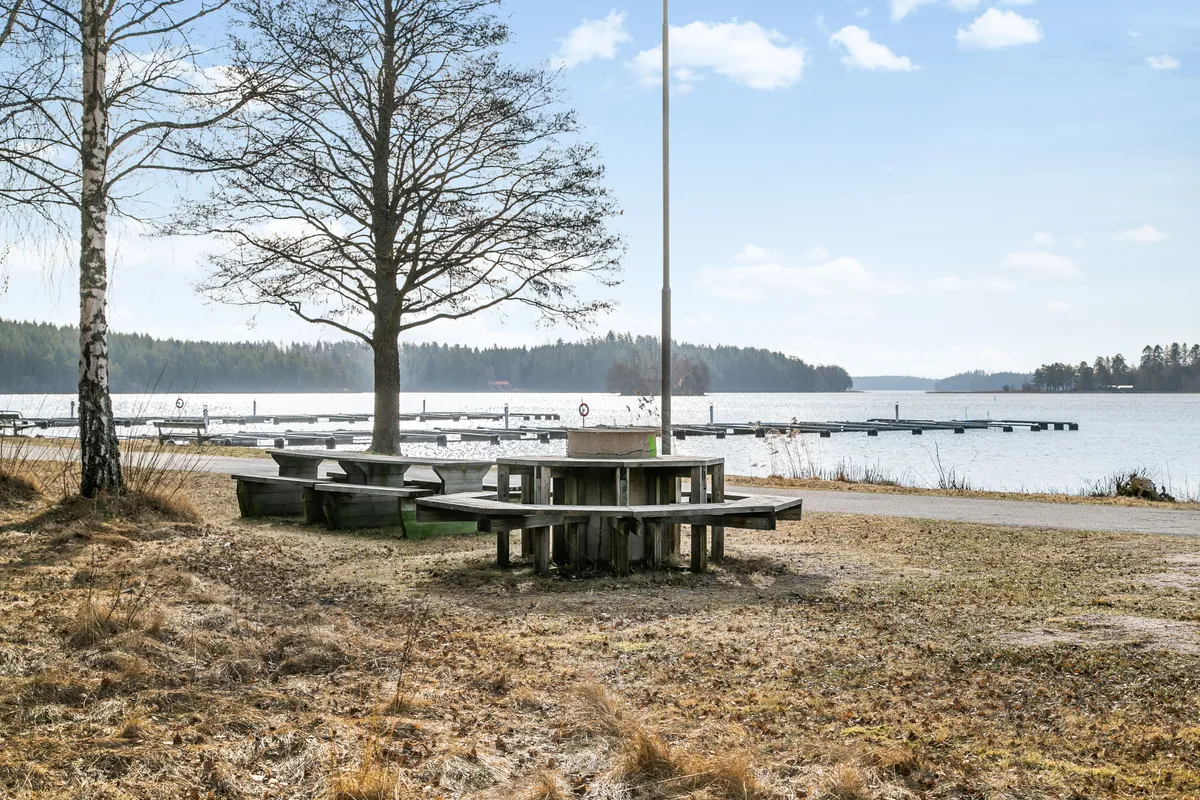 Hyreslägenhet på Sommen i sommen