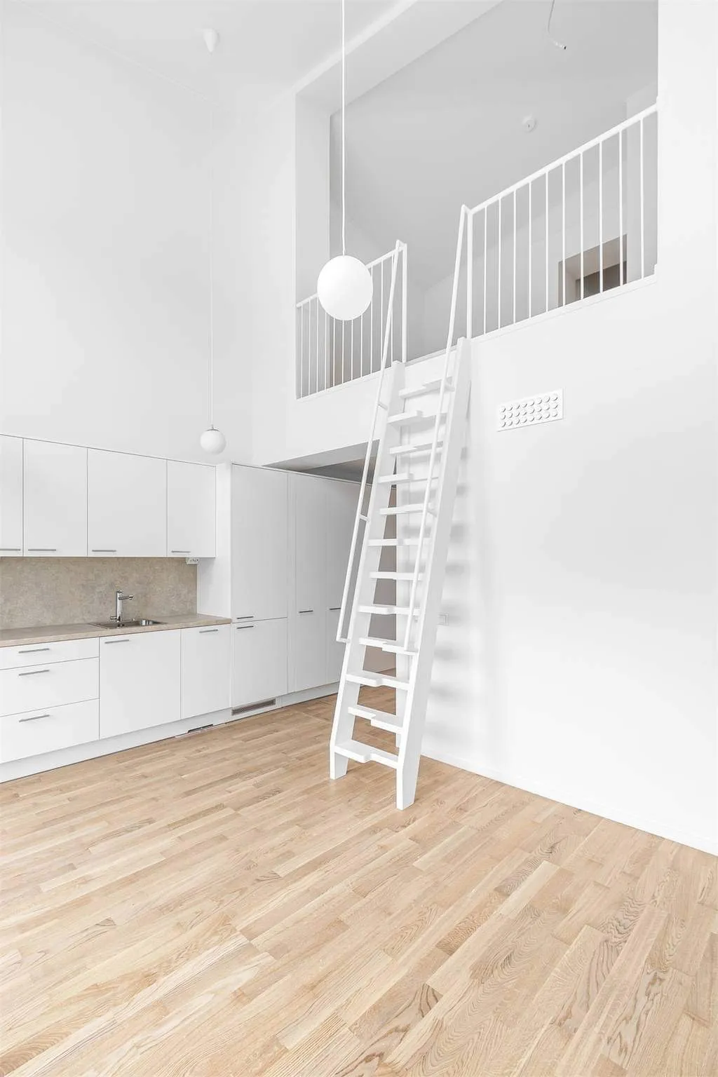 Hyreslägenhet på Hässelby i hasselby