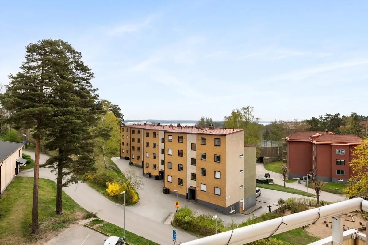 Hyreslägenhet på Täby i taby