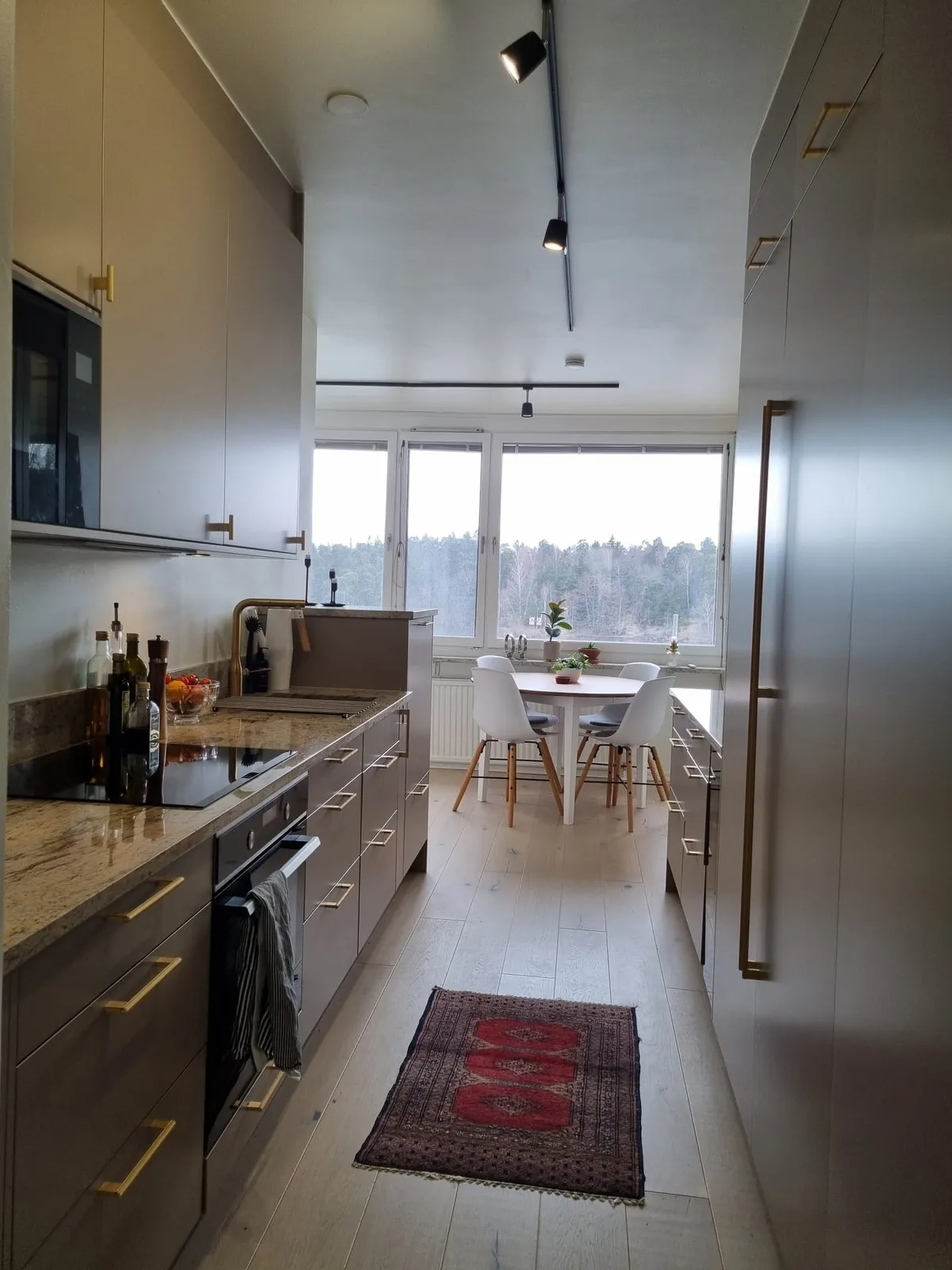 Hyreslägenhet på Hässelby i hasselby