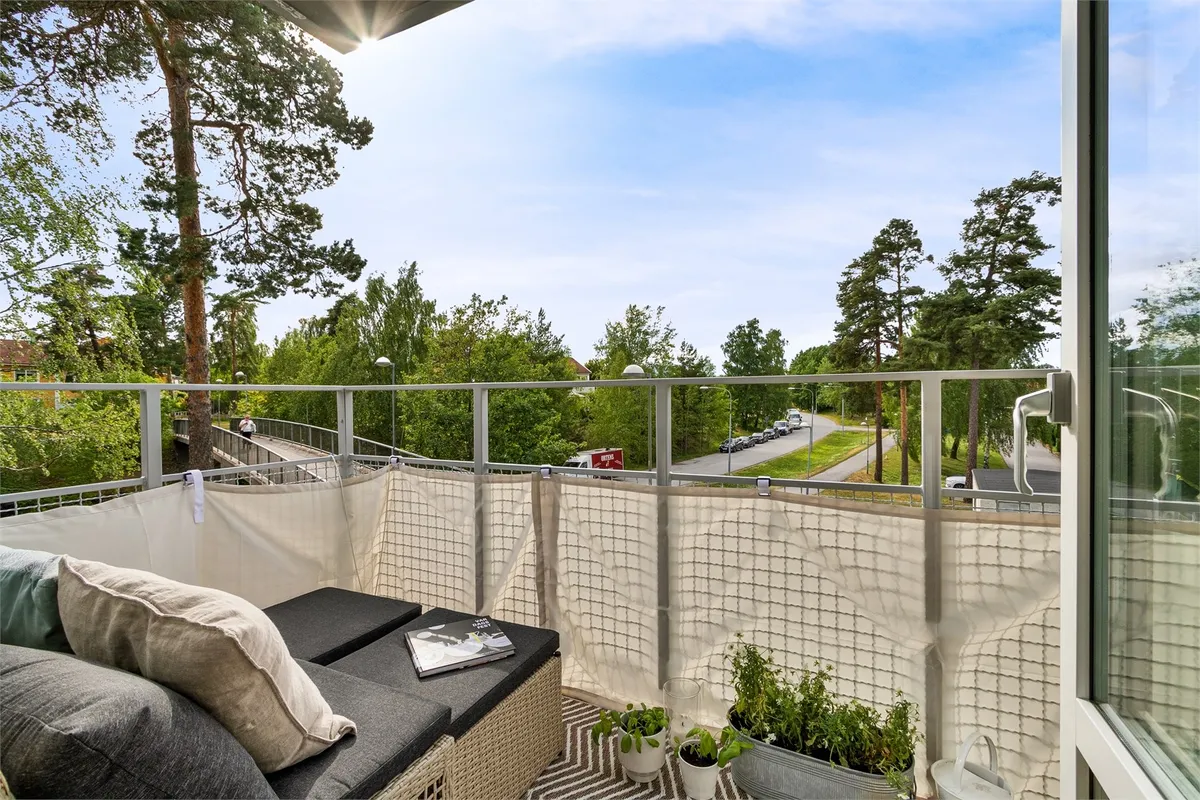 Hyreslägenhet på Hässelby i hasselby