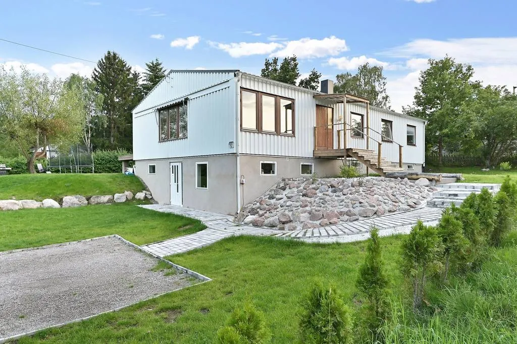 Hyresbostad på Adelsö i adelso