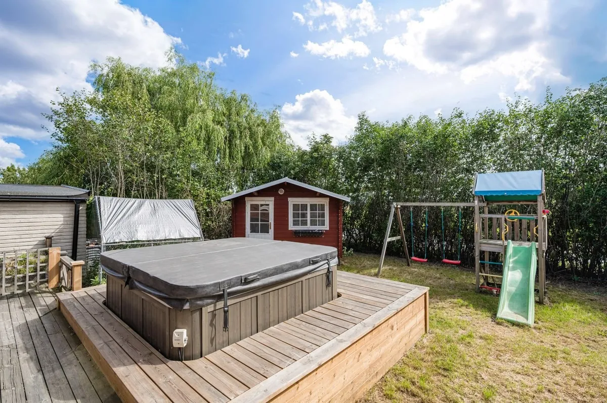 Hyresbostad på Bro i bro