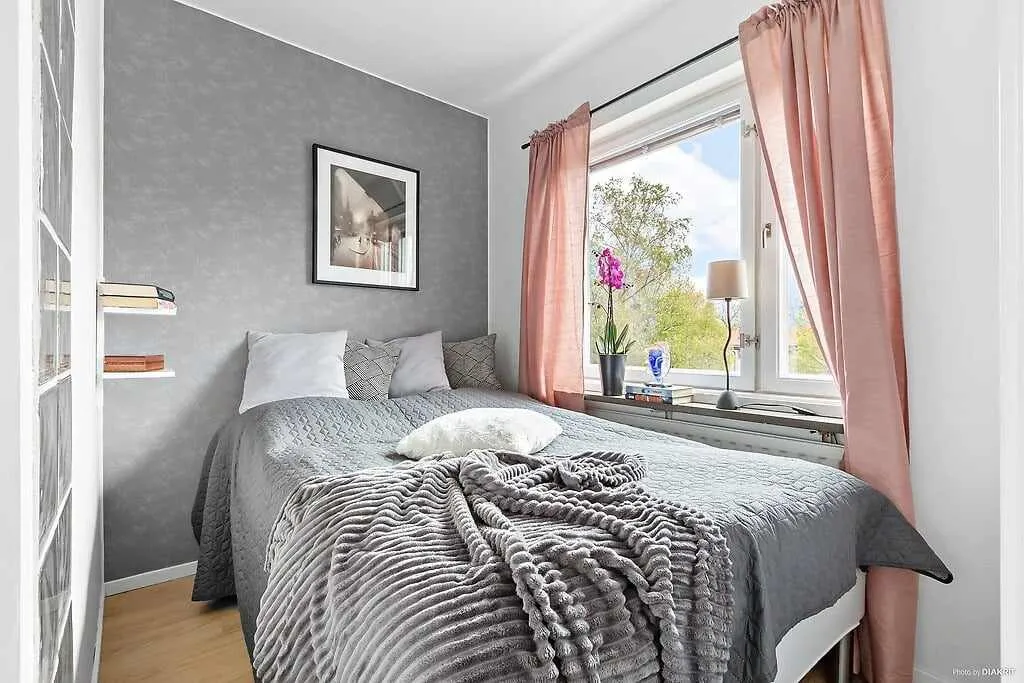 Hyreslägenhet på Hässelby i hasselby