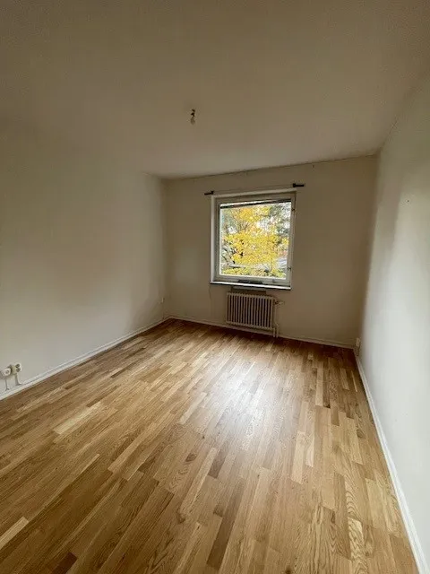 Hyreslägenhet på Farsta i farsta