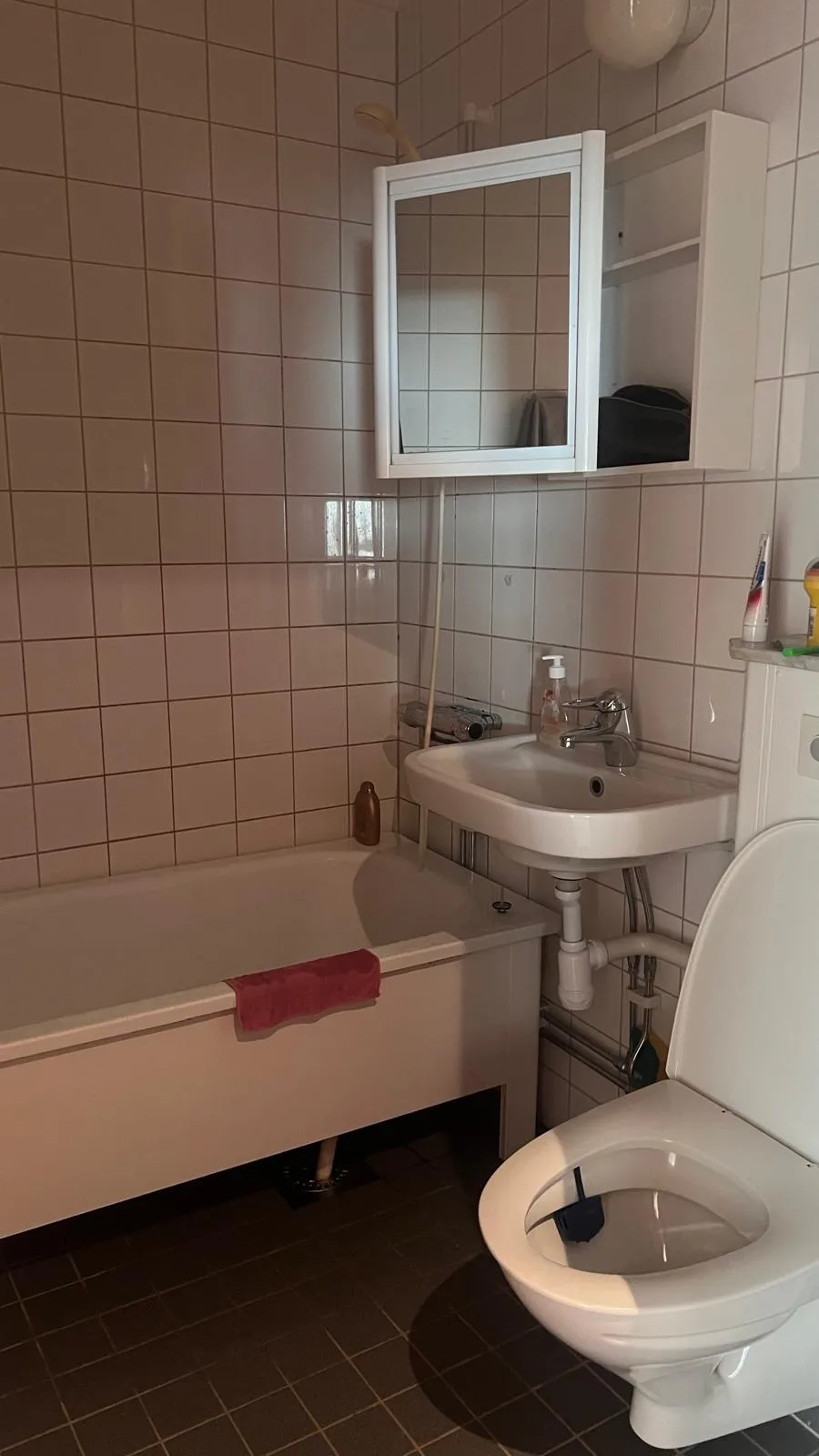 Hyreslägenhet på Hässelby i hasselby