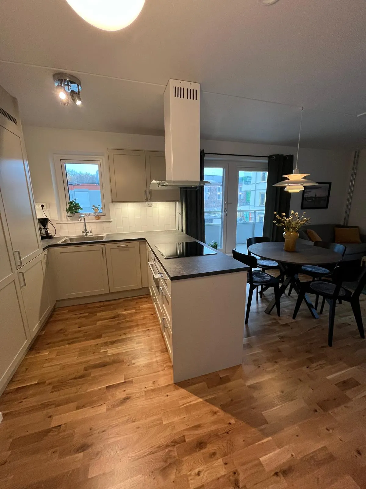 Hyreslägenhet på Farsta i farsta