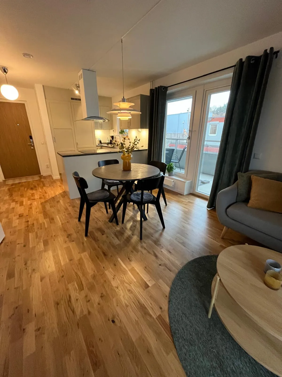 Hyreslägenhet på Farsta i farsta