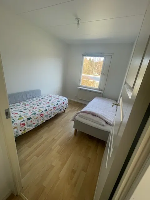 Hyresbostad på Bro i bro