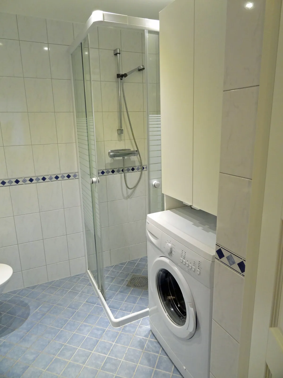 Hyreslägenhet på Täby i taby