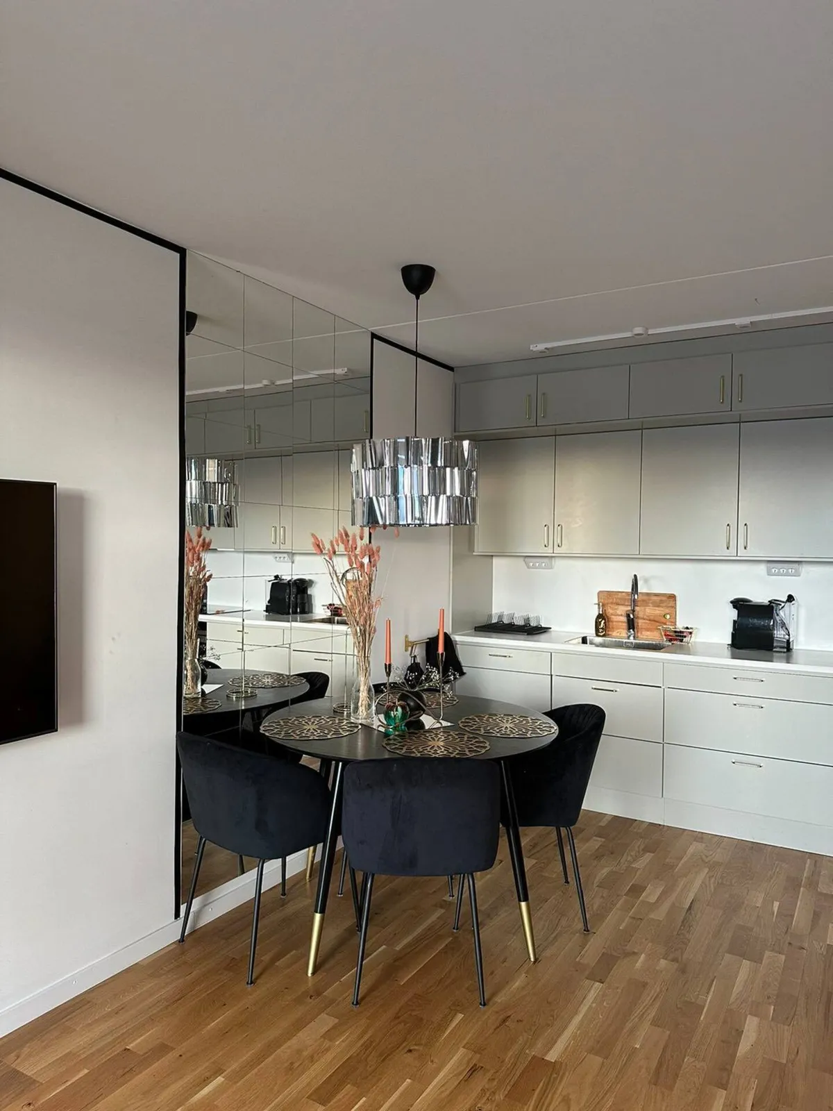 Hyreslägenhet på Handen i handen