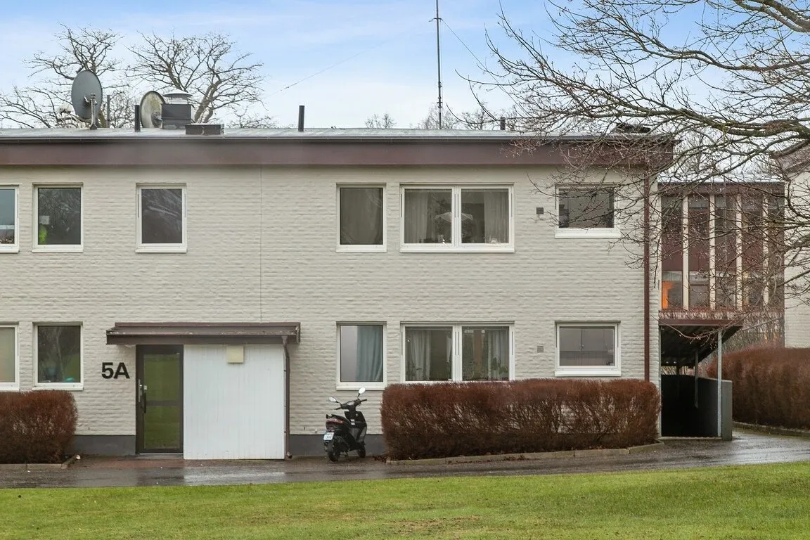 Hyreslägenhet på Floda i floda