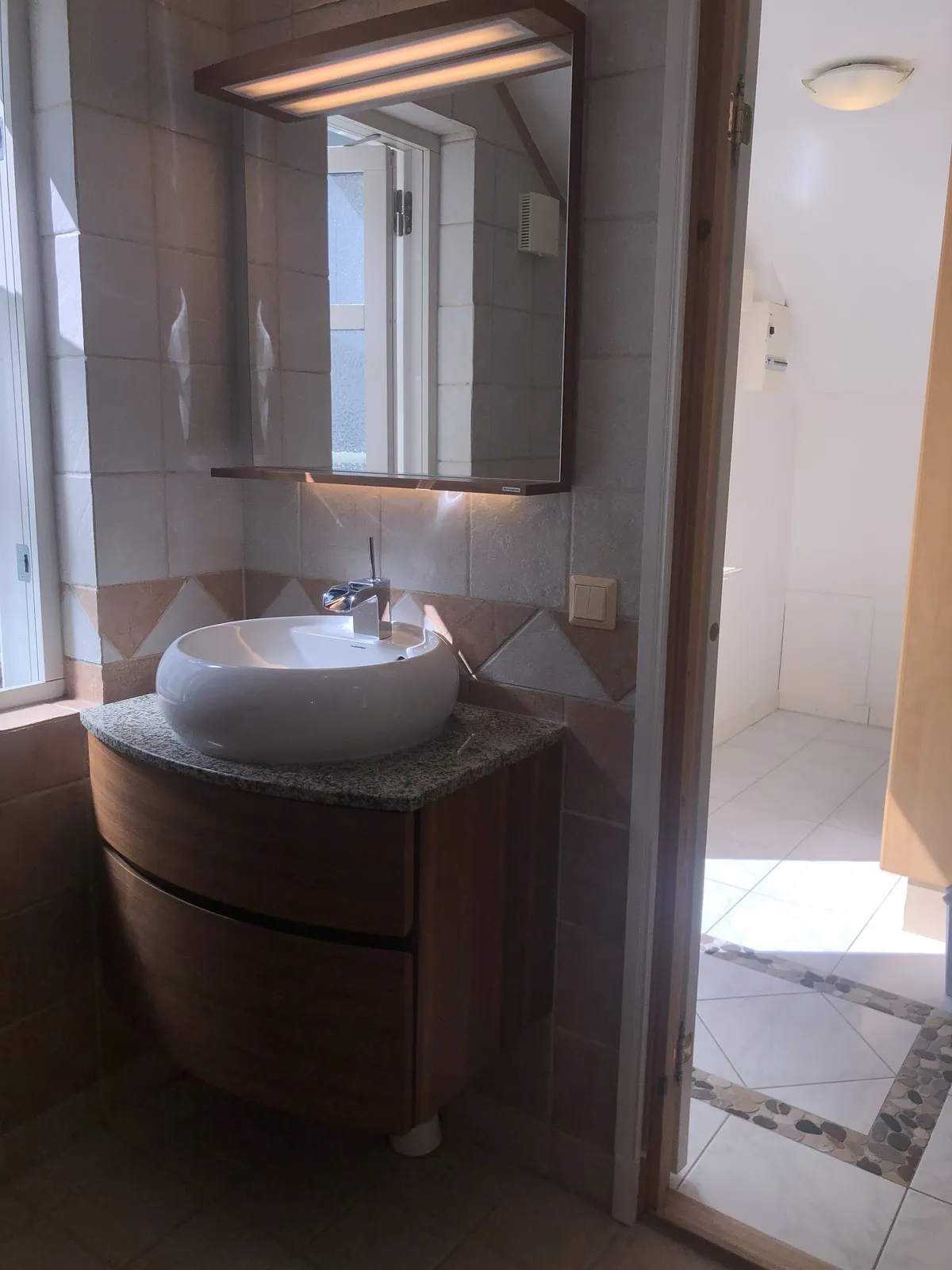 Hyreslägenhet på Täby i taby