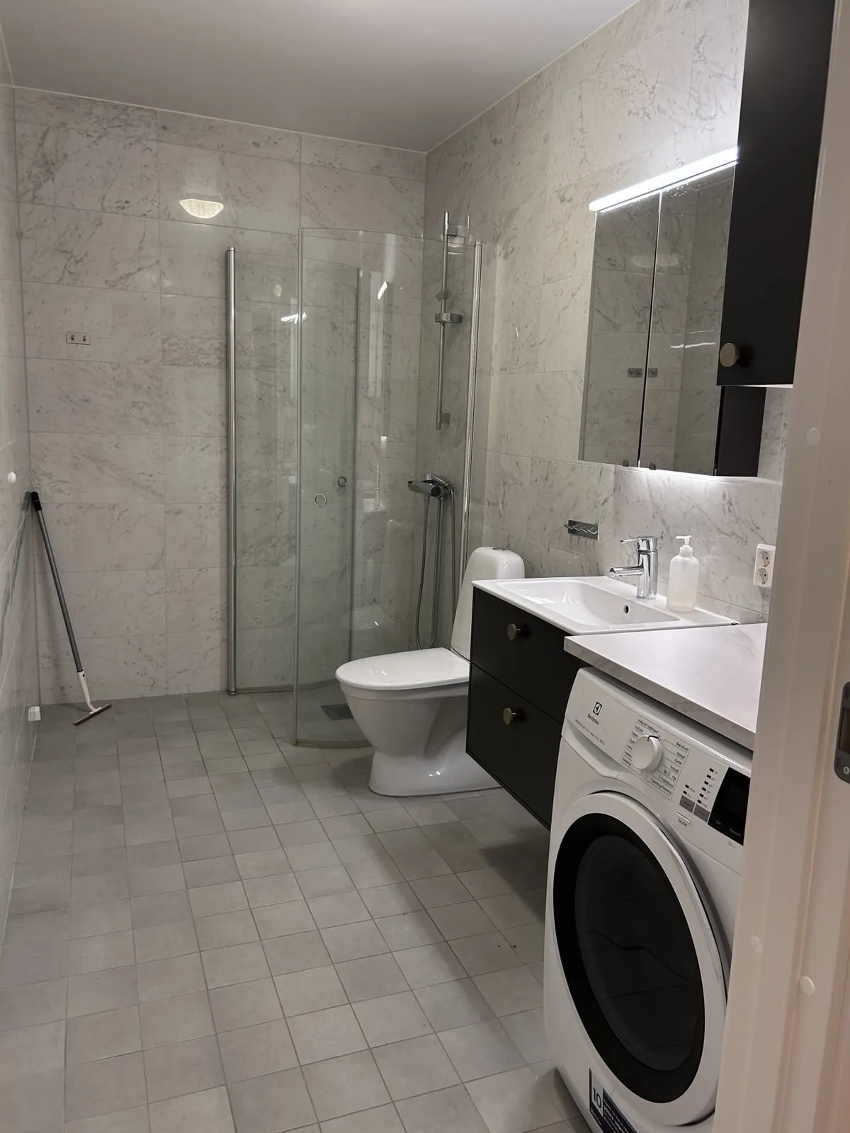 Hyreslägenhet på Täby i taby