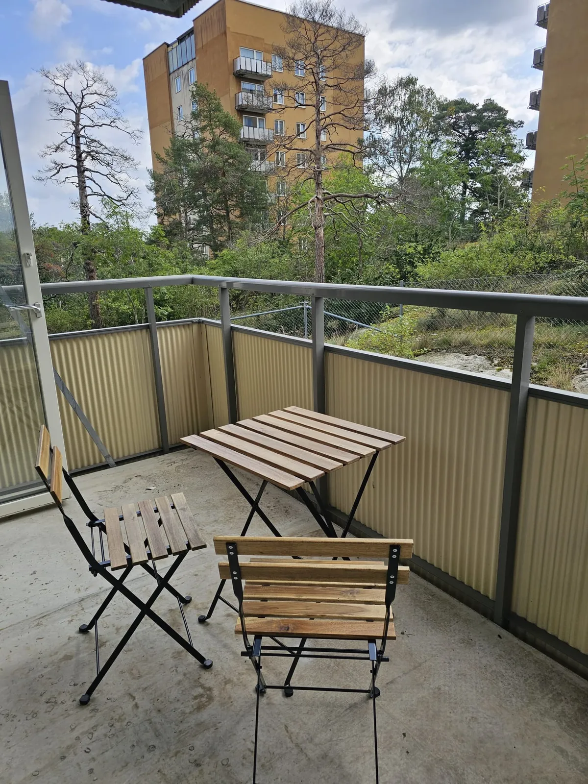 Hyreslägenhet på Hässelby i hasselby