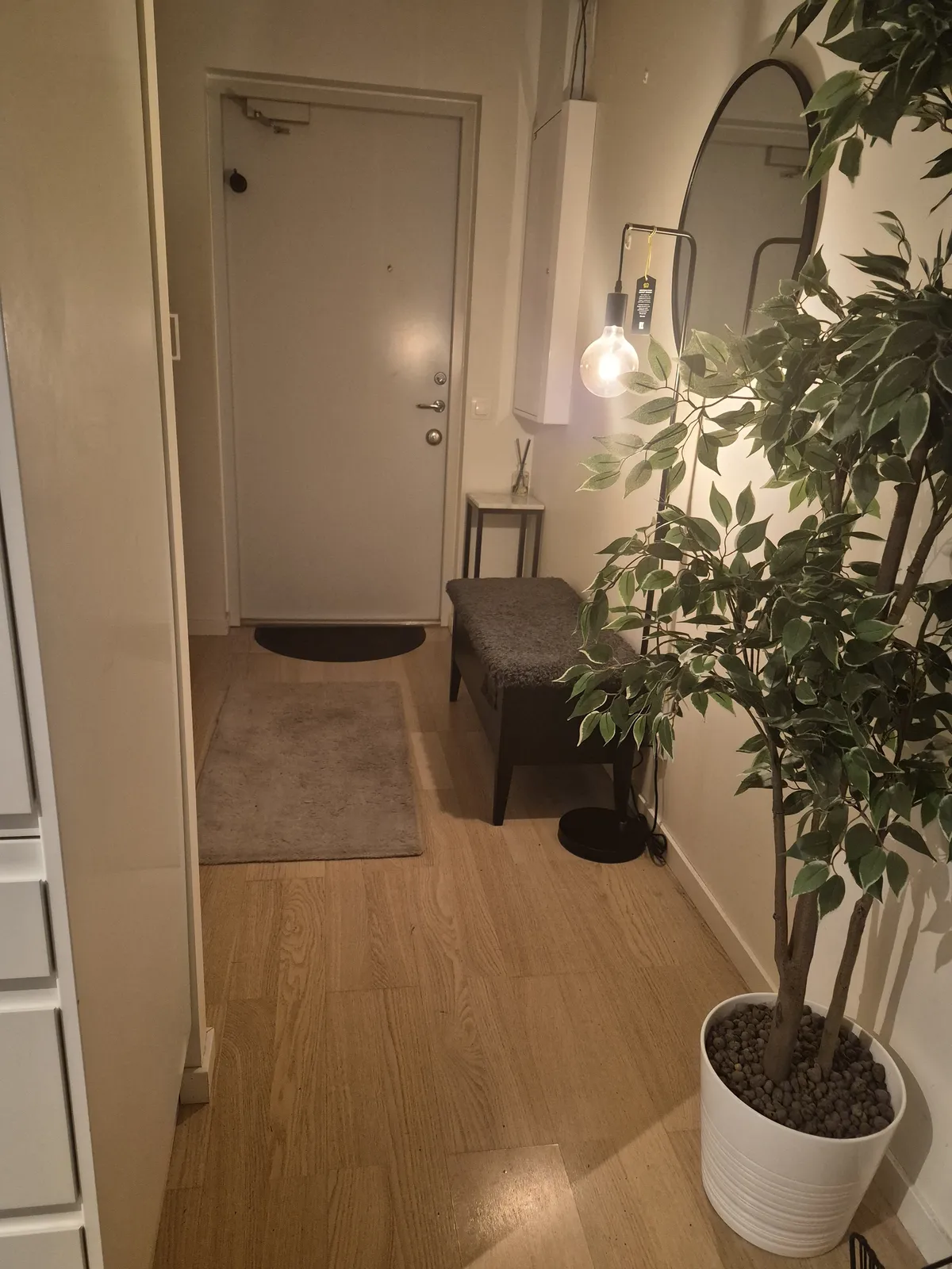 Hyreslägenhet på Hässelby i hasselby