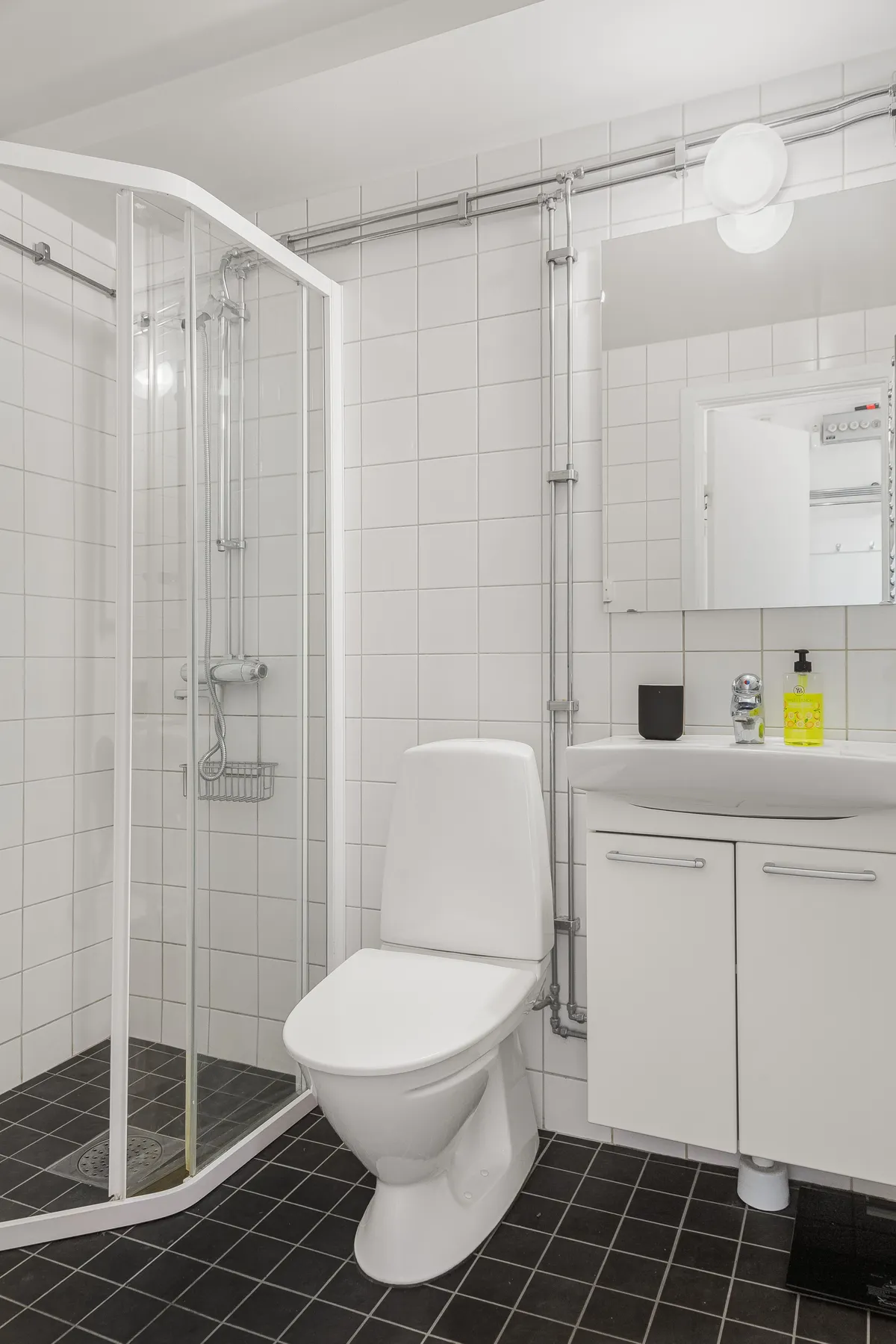 Hyreslägenhet på Täby i taby