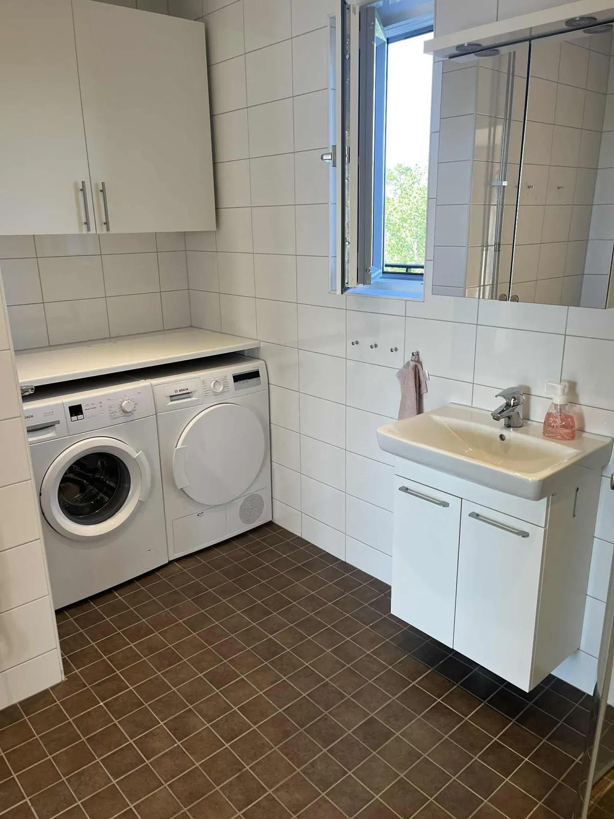 Hyreslägenhet på Kungsängen i kungsangen