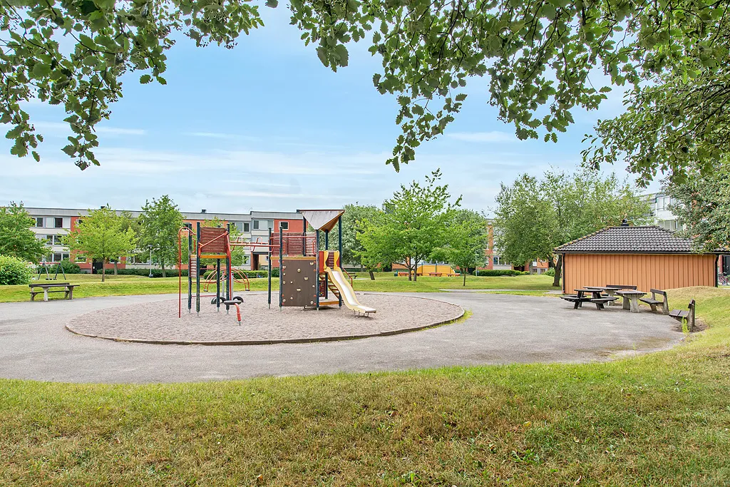 Hyreslägenhet på Täby i taby