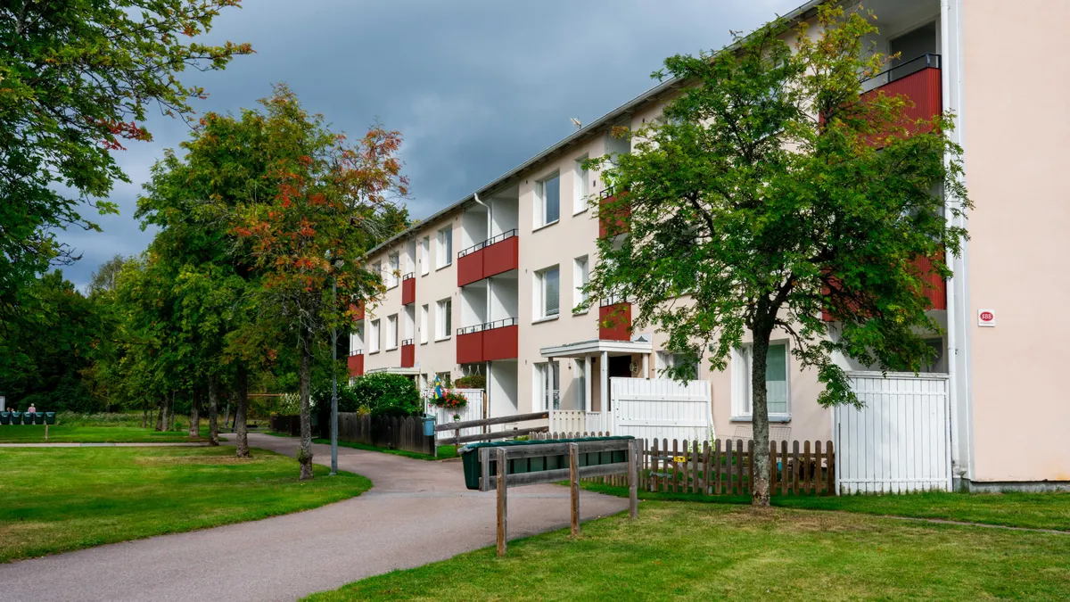 Hyreslägenhet på Sommen i sommen
