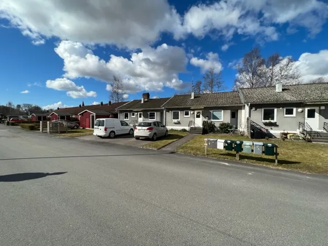 Hyreslägenhet på Vara i vara