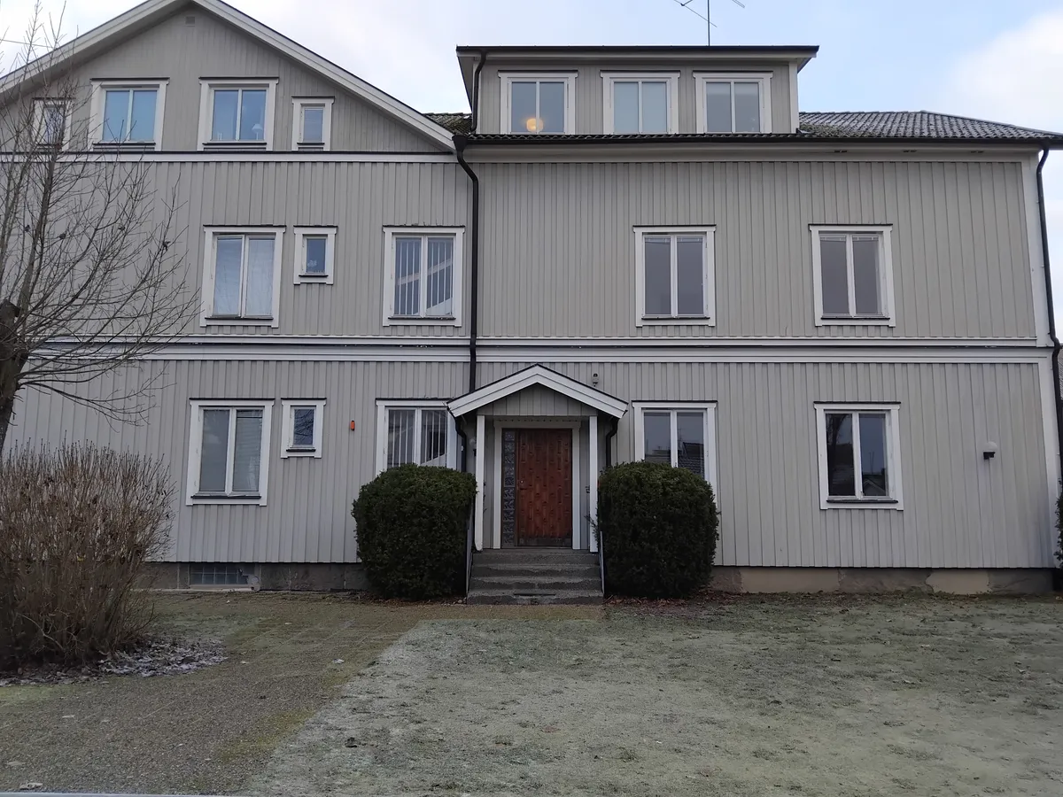 Hyreslägenhet på Vara i vara