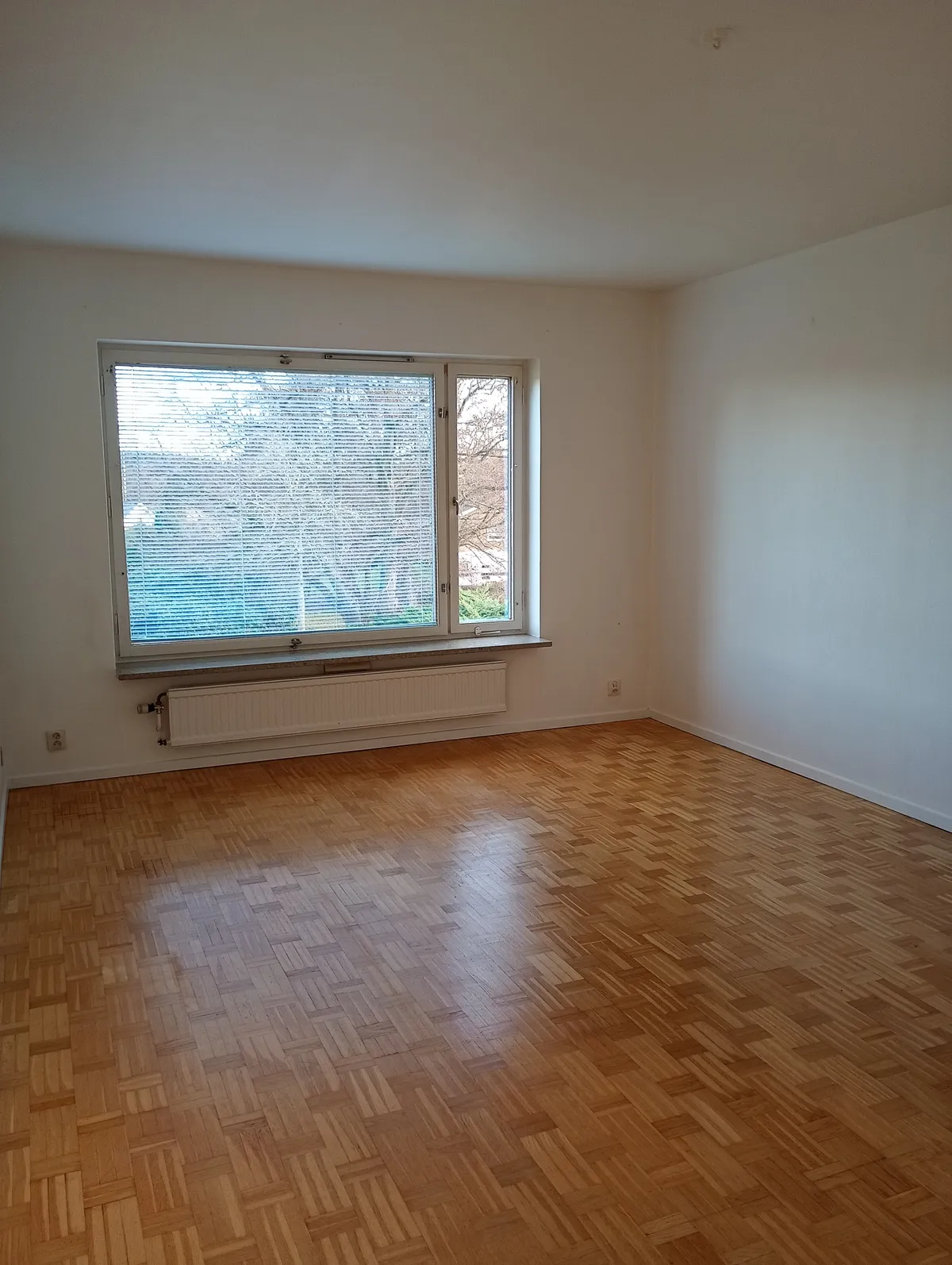 Hyreslägenhet på Asarum i asarum