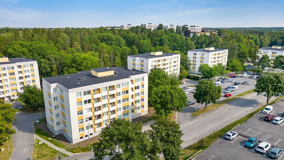 Hyreslägenhet på Skogås i skogas